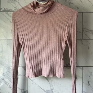 🗝️ Urban Outfitters Thermal Turtleneck